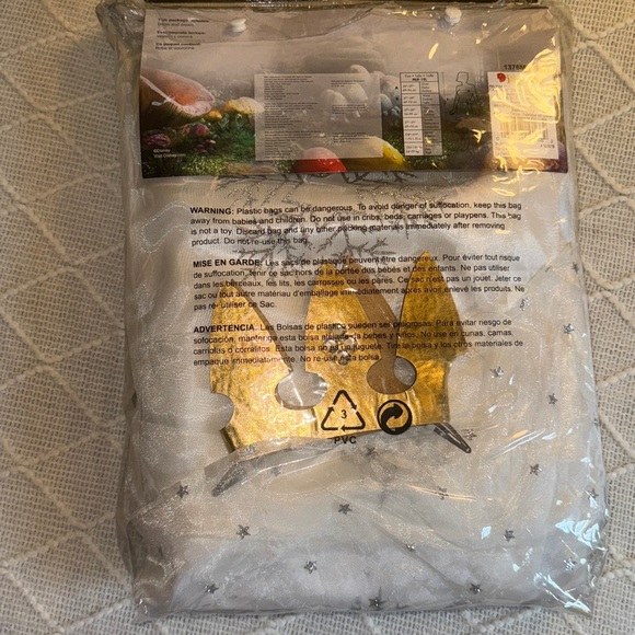 Alice Through the Looking Glass White Queen Costume - Picture 7 of 10